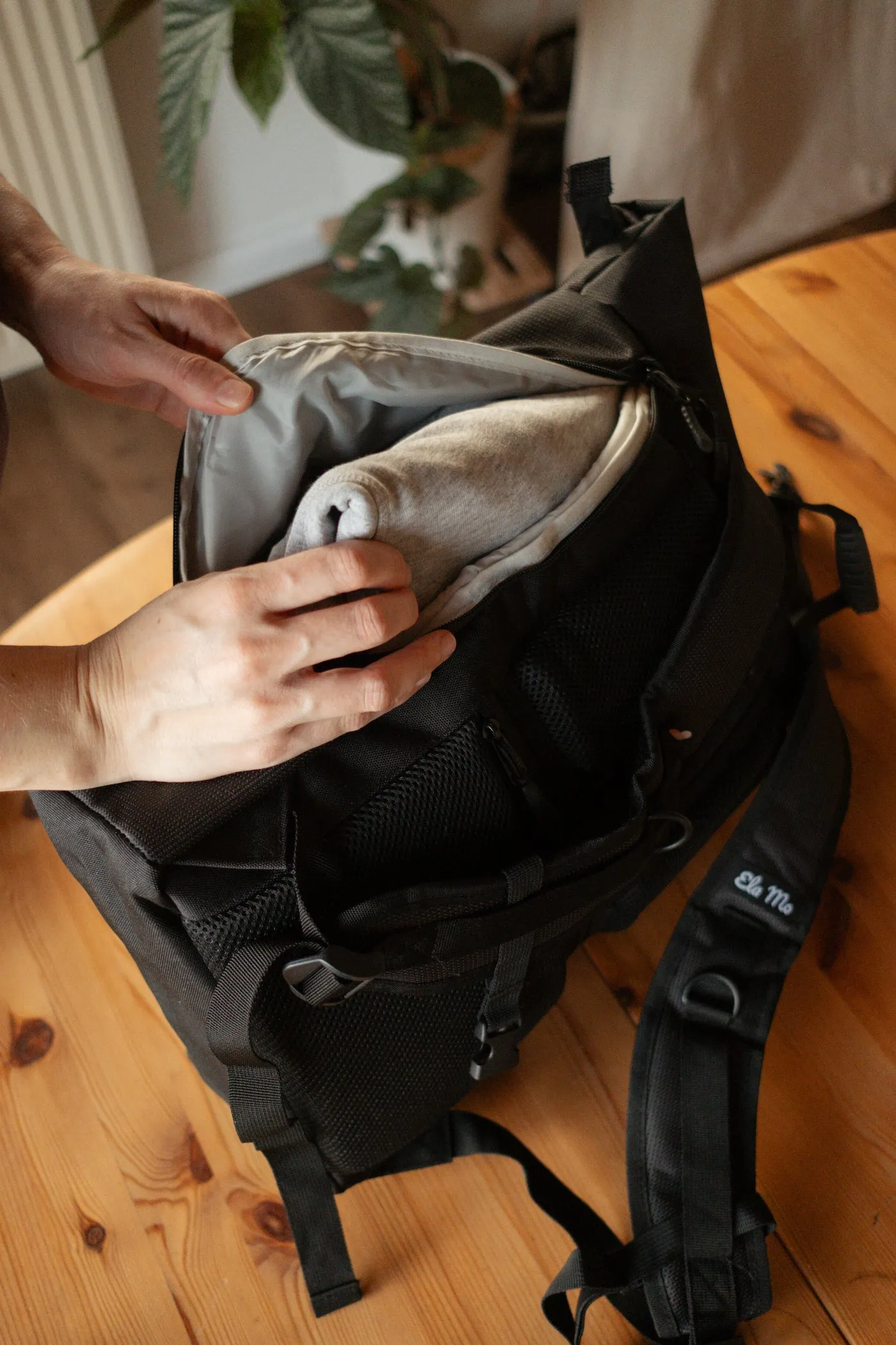 Ela Mo™ Rolltop Rucksack | Black Reflective